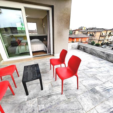 Residenza Delizia Camere & Appartamenti "Residenze Del Cuore" Верона Экстерьер фото