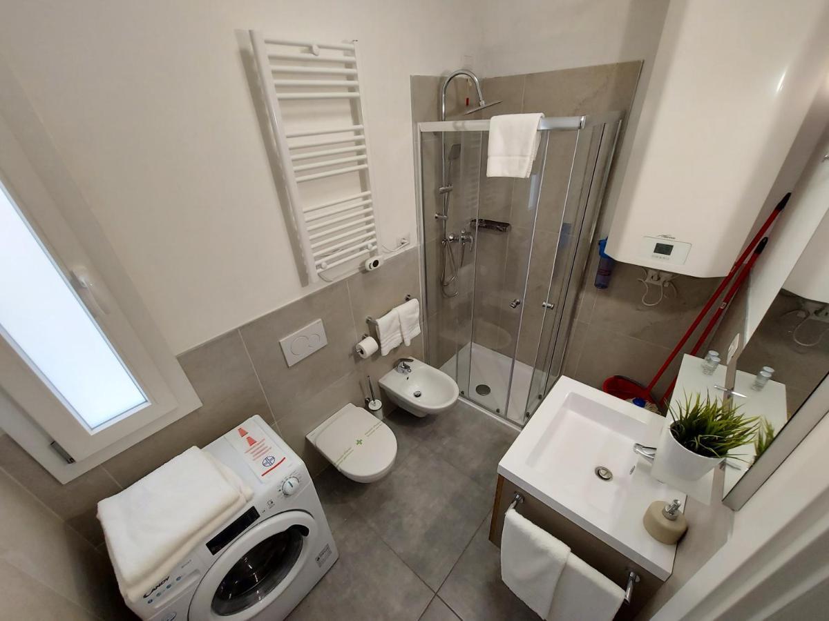 Residenza Delizia Camere & Appartamenti "Residenze Del Cuore" Верона Экстерьер фото
