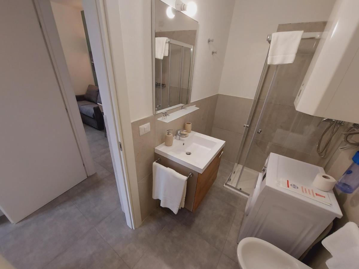 Residenza Delizia Camere & Appartamenti "Residenze Del Cuore" Верона Экстерьер фото