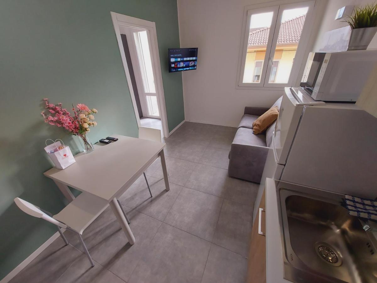 Residenza Delizia Camere & Appartamenti "Residenze Del Cuore" Верона Экстерьер фото