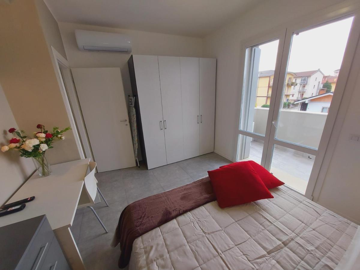 Residenza Delizia Camere & Appartamenti "Residenze Del Cuore" Верона Экстерьер фото