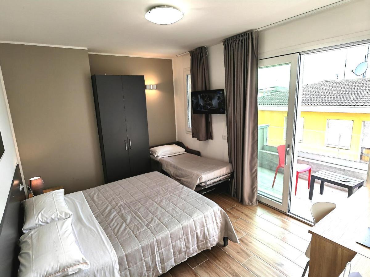 Residenza Delizia Camere & Appartamenti "Residenze Del Cuore" Верона Экстерьер фото